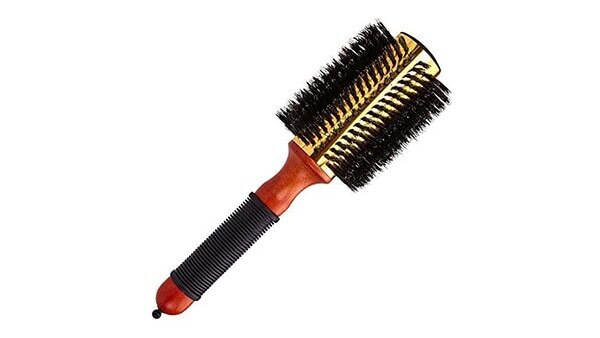 Round brush with a metal barrel