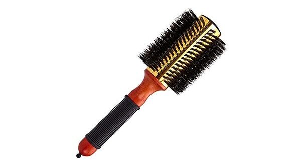 Round brush with a metal barrel