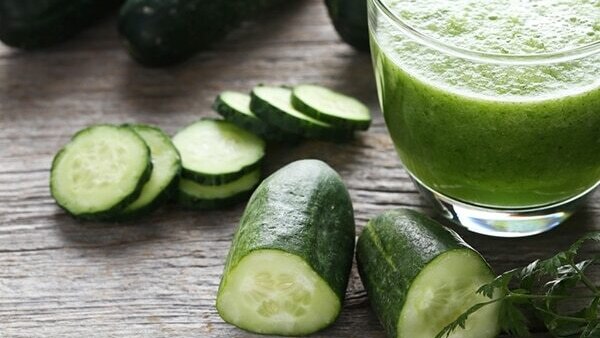 6. Tomato for glowing skin