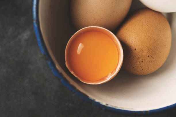 Which part of egg is good for hair