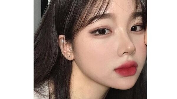 Minimal eyeshadow