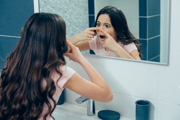 Easy Tips You Can Follow To Get Rid of Teenage Pimples