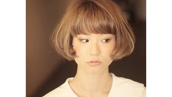 Square face shape – Heavy bangs