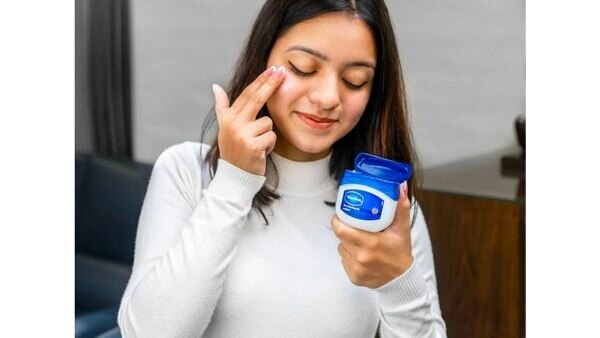 Adds a natural glow