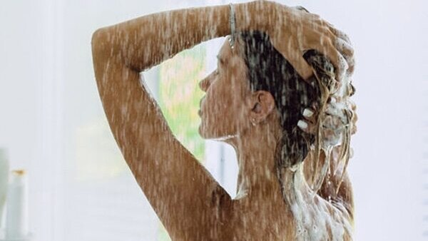 Dr Mrunal’s tips to manage PCOS effectively: