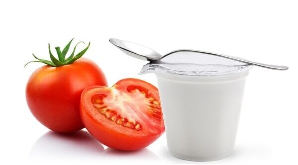 Tomato and yoghurt