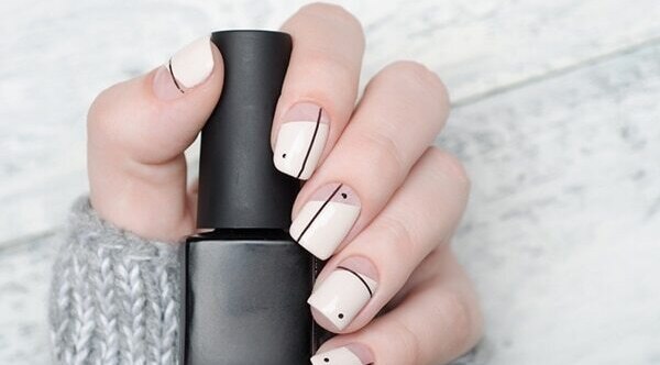 Glitter and metallic nail polishes