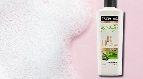 Love Beauty & Planet Tea Tree Oil & Vetiver Aroma Conditioner