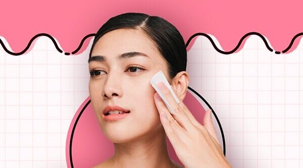 3 Ways You’re Using Your Face Wipes Wrong