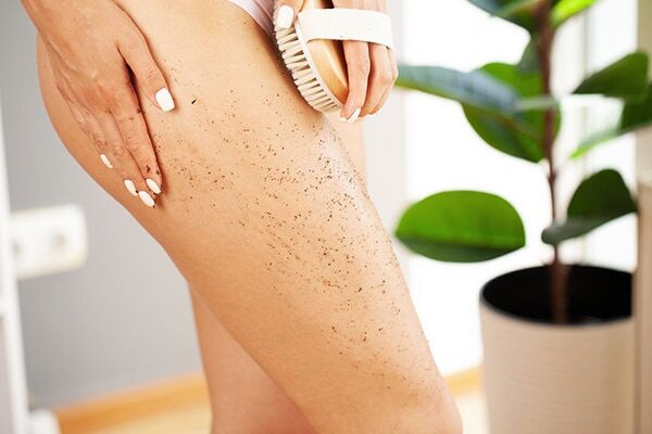 04. Moisturise your legs every single day