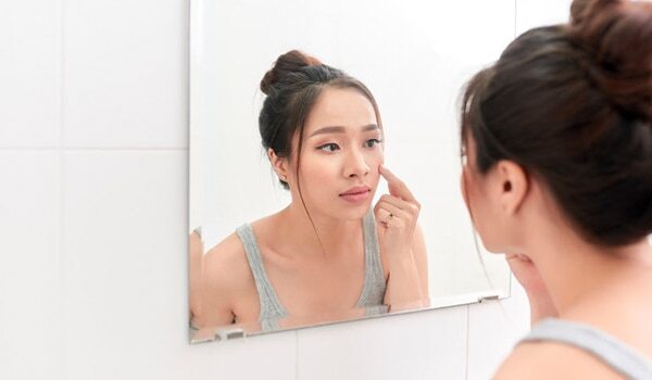 What Are Pockmarks And How To Get Rid Of them, An Expert Explains