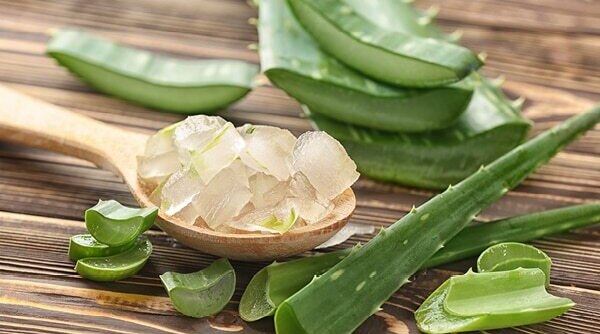Try Out This Aloe Vera Facial At Home For Healthy, Glowing Skin!