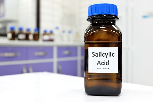 Can Using Salicylic Acid For Blackheads Damage The Skin?
