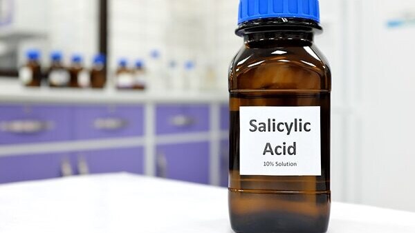 Can Using Salicylic Acid For Blackheads Damage The Skin?