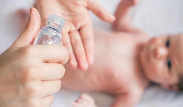 5 Beauty Hacks Using Baby Oil We Bet You Didn’t Know