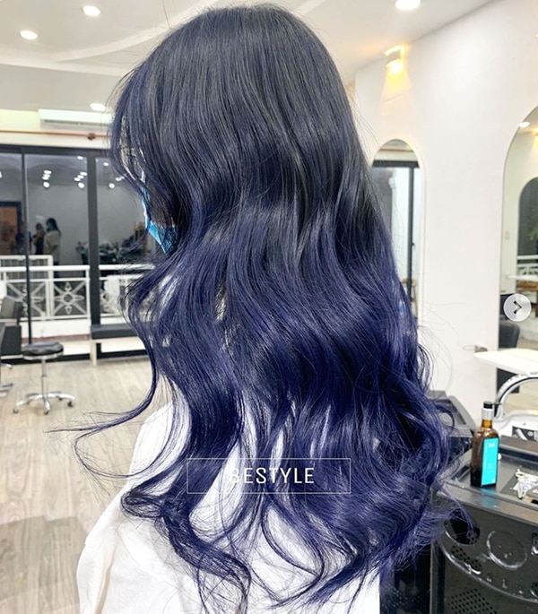FAQs about black hair with highlights