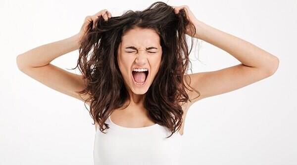 5 Ways To Keep Oily Hair And Itchy Scalp At Bay This Summer