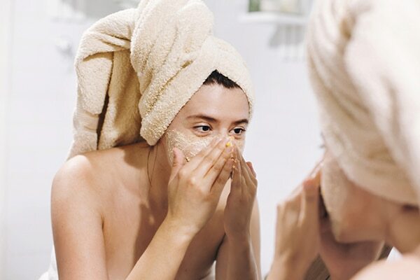 Treating smile lines at home