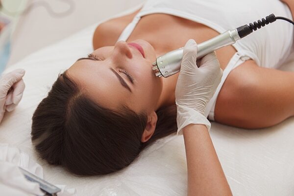 Treating smile lines at home