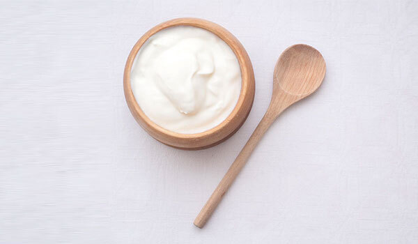 4 Ways In Which Curd Can Benefit Your Skin