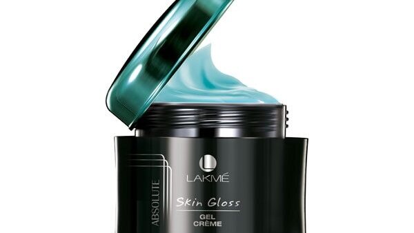 Swear by the Lakmé Skin Gloss Gel Creme
