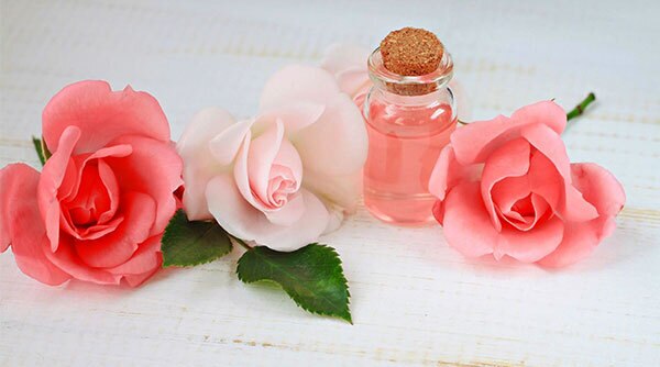 How Rose Water Benefits Your Hair, Skin And Eyes