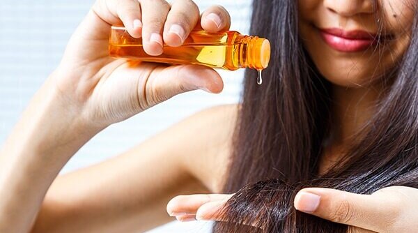 5 Things To Keep In Mind While Oiling Your Hair