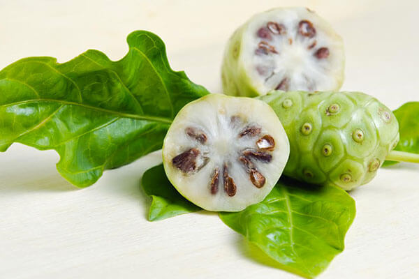 How does one consume noni juice?