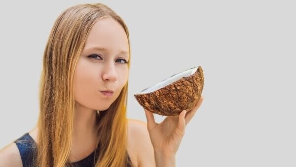 oil-pulling-skincare-benefits