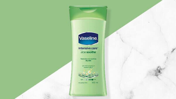 Vaseline original pure skin jelly to treat razor burn