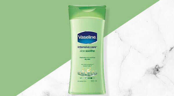 Vaseline original pure skin jelly to treat razor burn