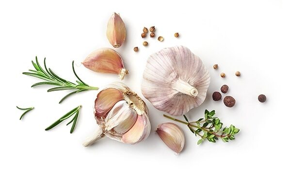 Hair Hero Alert! 3 Ways To Use Garlic For Long, Luscious Locks