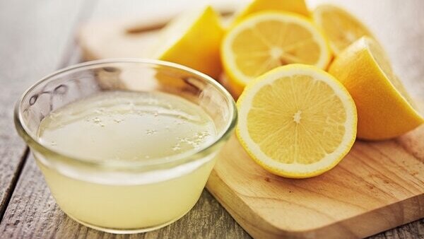 Tomato Juice and Yogurt For Remove Tan