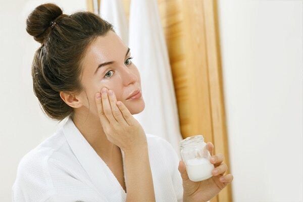 Coconut Oil Reduces facial wrinkles