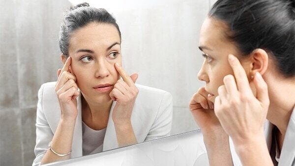 Coconut Oil Reduces facial wrinkles
