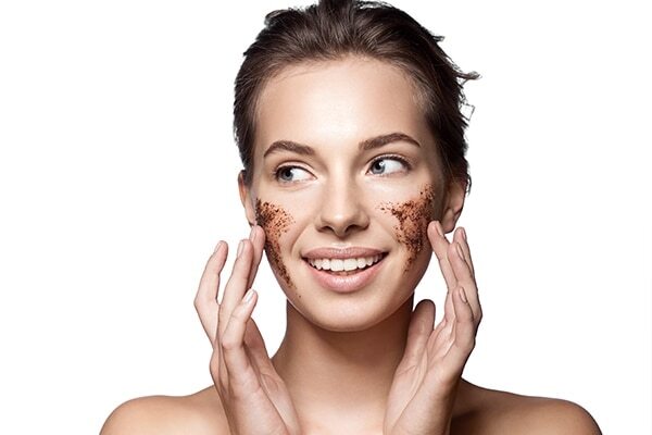 Face clean up finish with a moisturiser