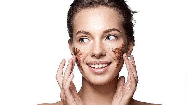 Face clean up finish with a moisturiser