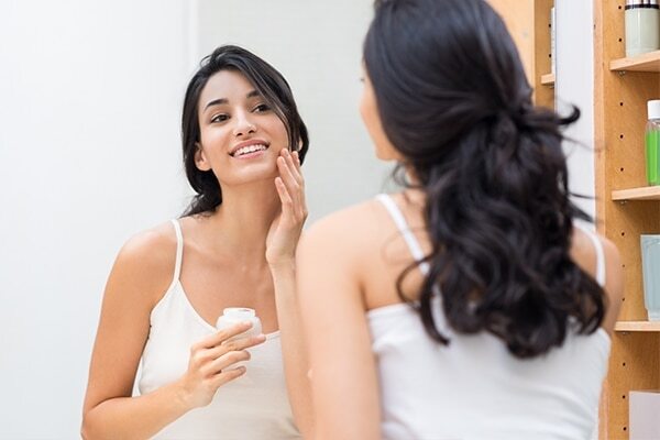 Face clean up finish with a moisturiser