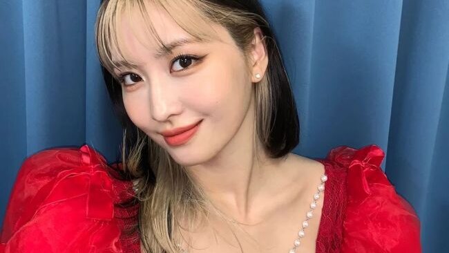 hair colour trends 2022 tresemme spray