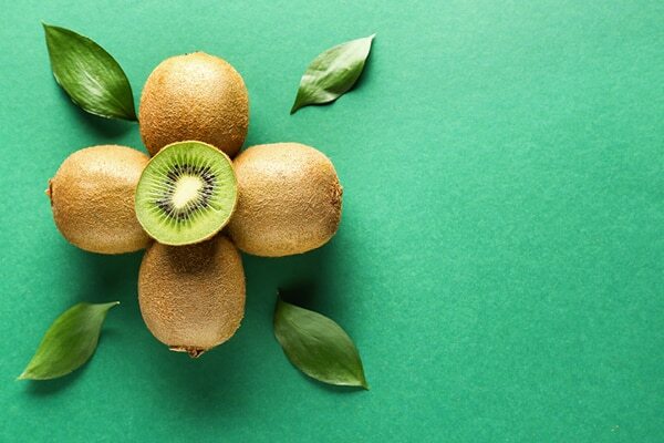 Kiwi fruit benefits for skin #7: Prevents premature ageing