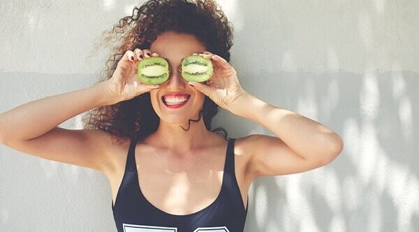 Kiwi fruit benefits for skin #7: Prevents premature ageing