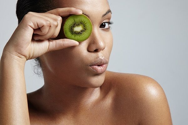 Kiwi fruit benefits for skin #7: Prevents premature ageing