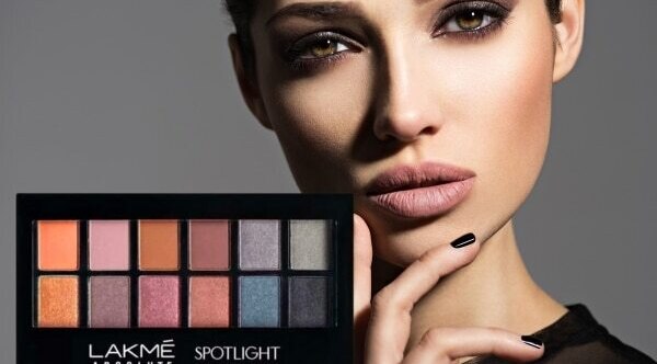 The Best Eyeshadow Palettes for Smokey Eye Makeup