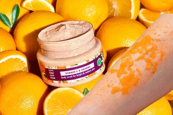 vitamin c and mandarin for glowing skin