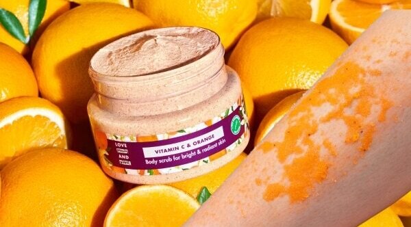 vitamin c and mandarin for glowing skin