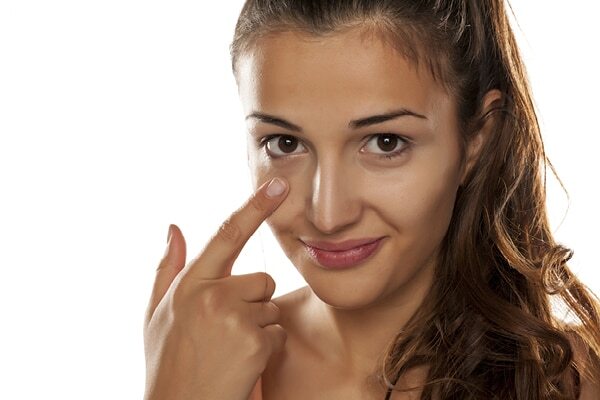 What is the proper diet when treating dark circles?