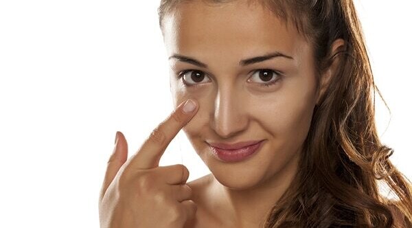 What is the proper diet when treating dark circles?