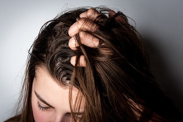 smelly hair causes