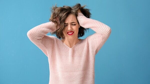 smelly hair causes