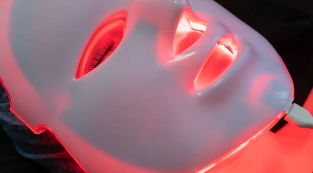 How Can Led Light Therapy Help With Skin Problems?